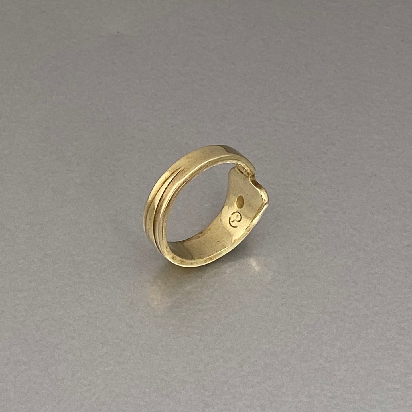 Crown ring