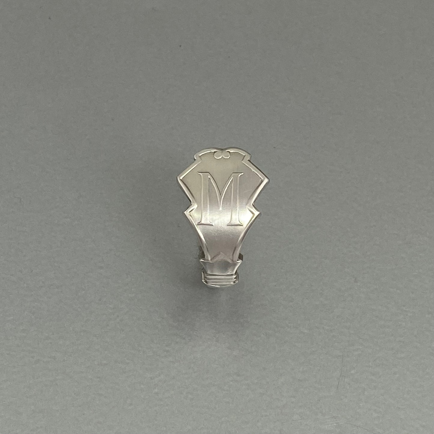 Initial ring M uni