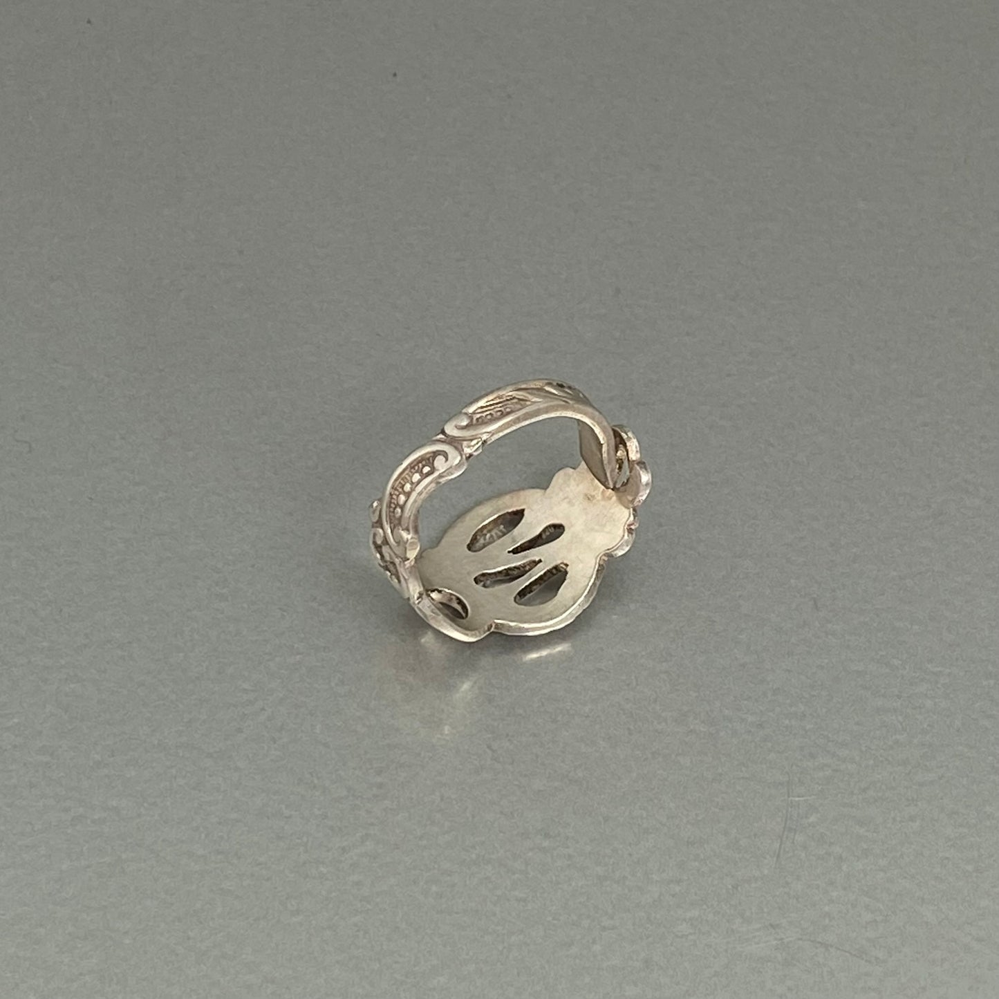 Letterring N open