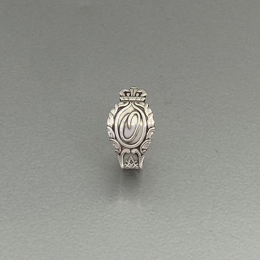 Letterring O crown
