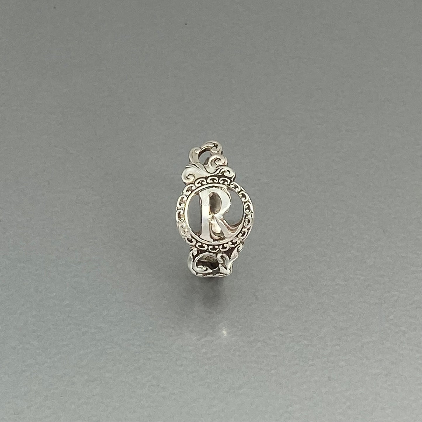 Initial ring R round