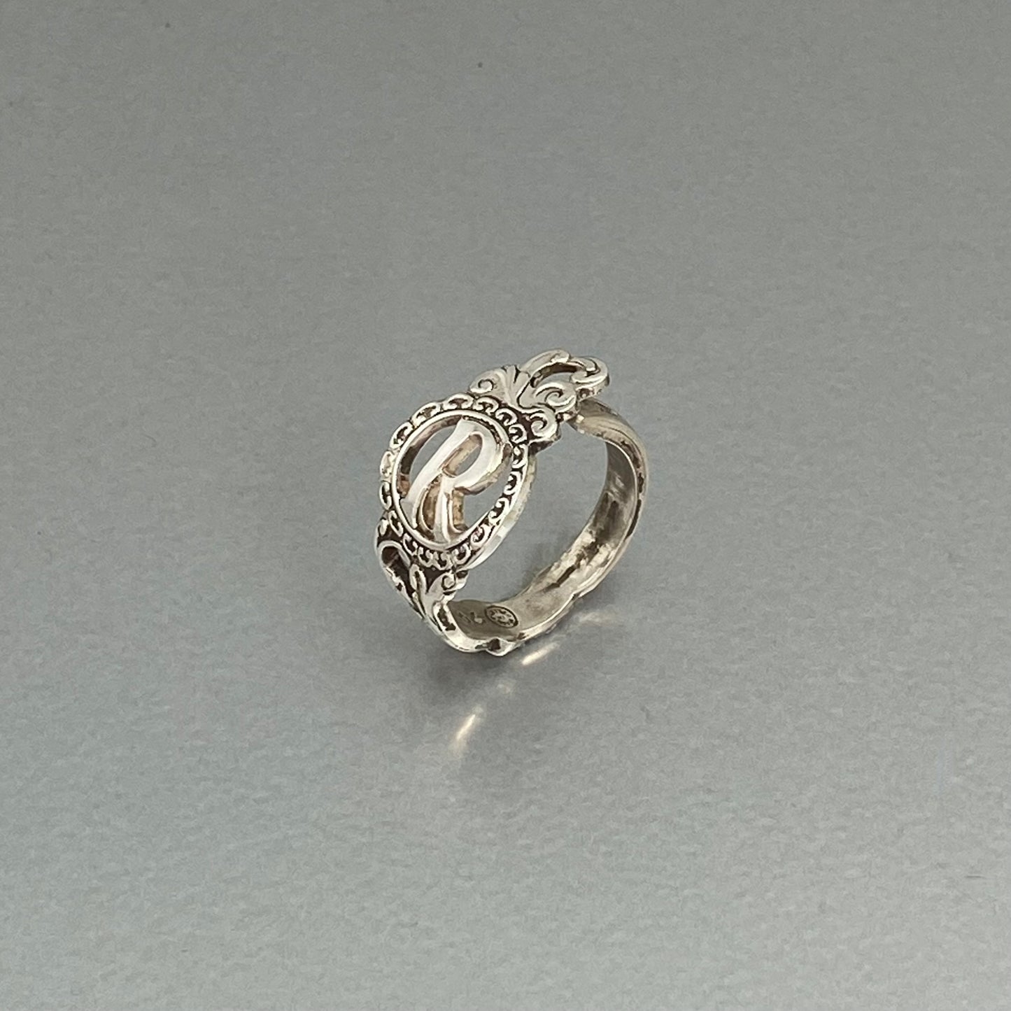 Initial ring R round