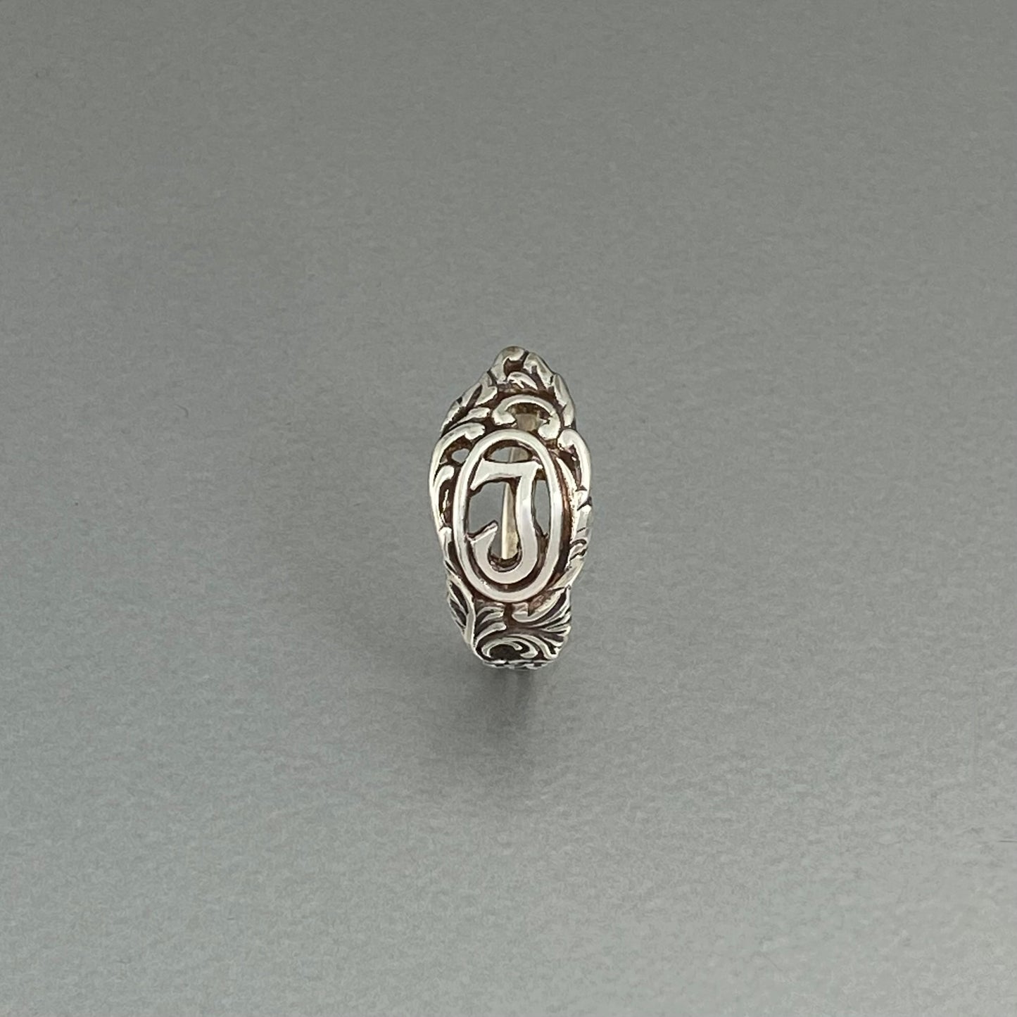 Initial ring J  open